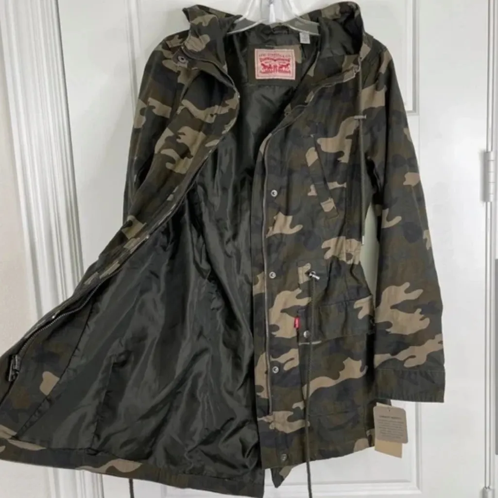 Levi's Green Camouflage Hooded Parka Jacket - Image 3