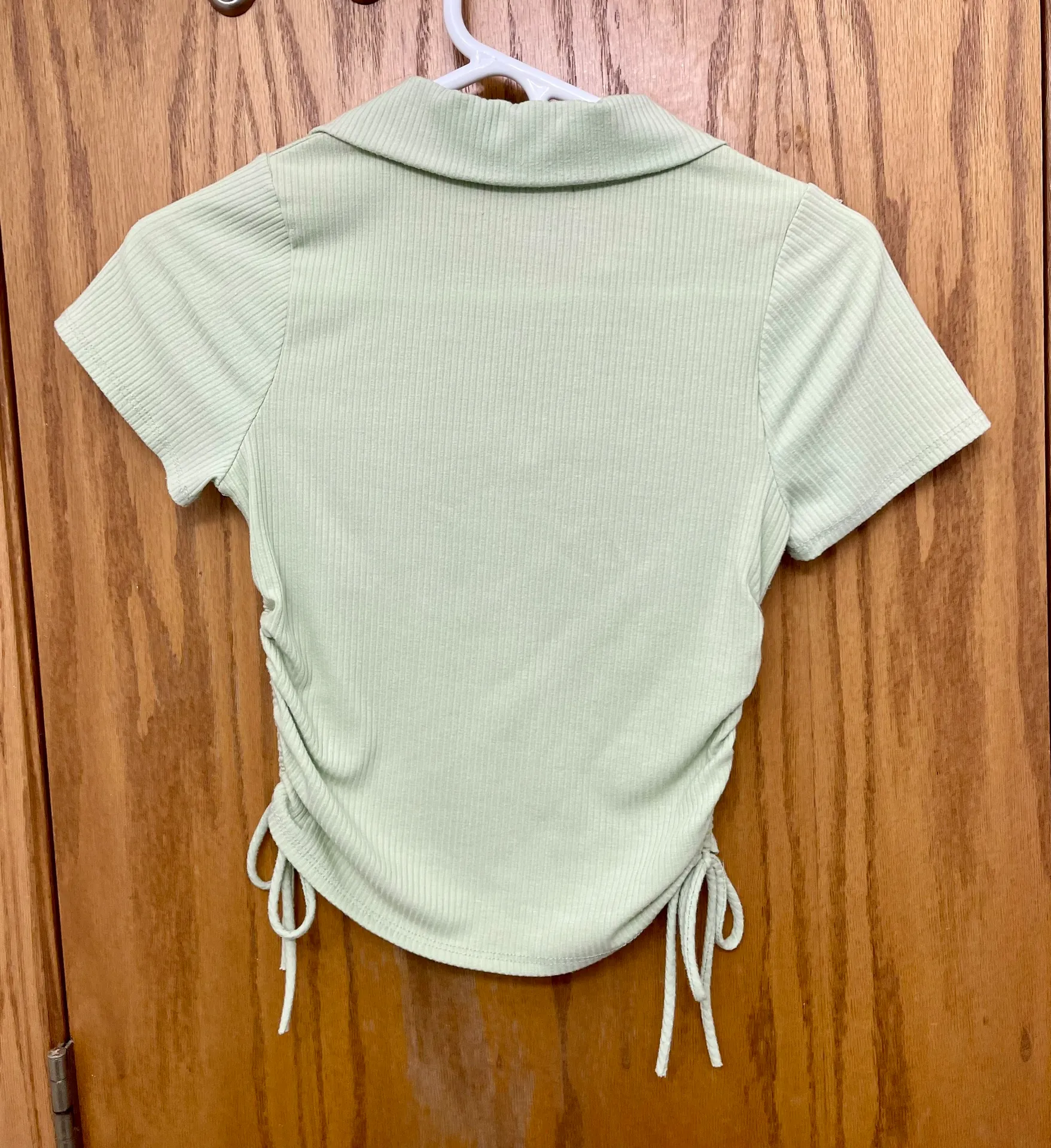 Mint Green Short Sleeve Crop Top US M - Image 3