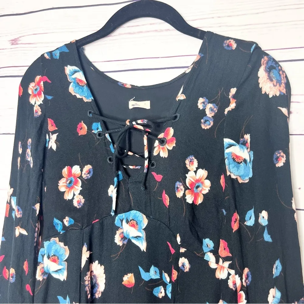 Hollister Black Floral Lace Up Long Sleeve Mini Dress Size XS Pink/ Blue Flowers - Image 4