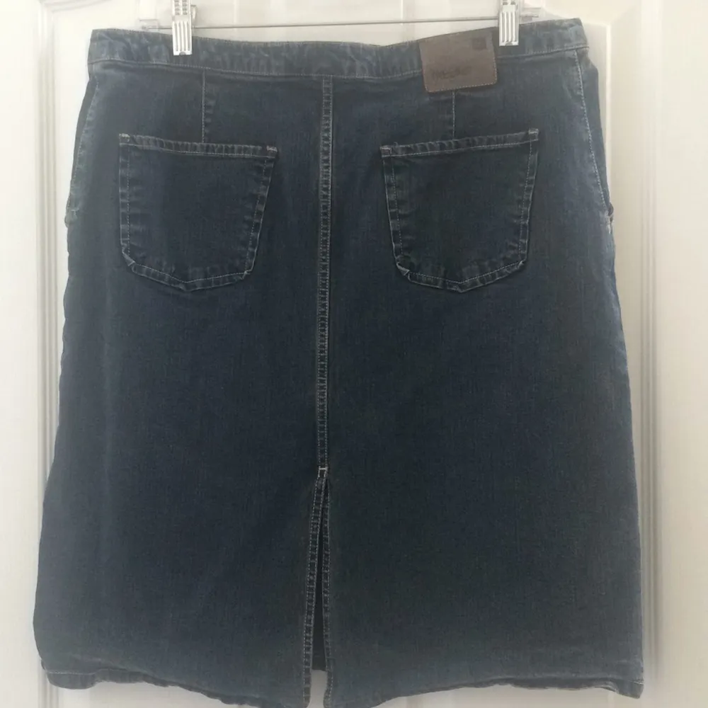 FINAL MARKDOWN Mossimo junior denim skirt 13 Size undefined - Image 4