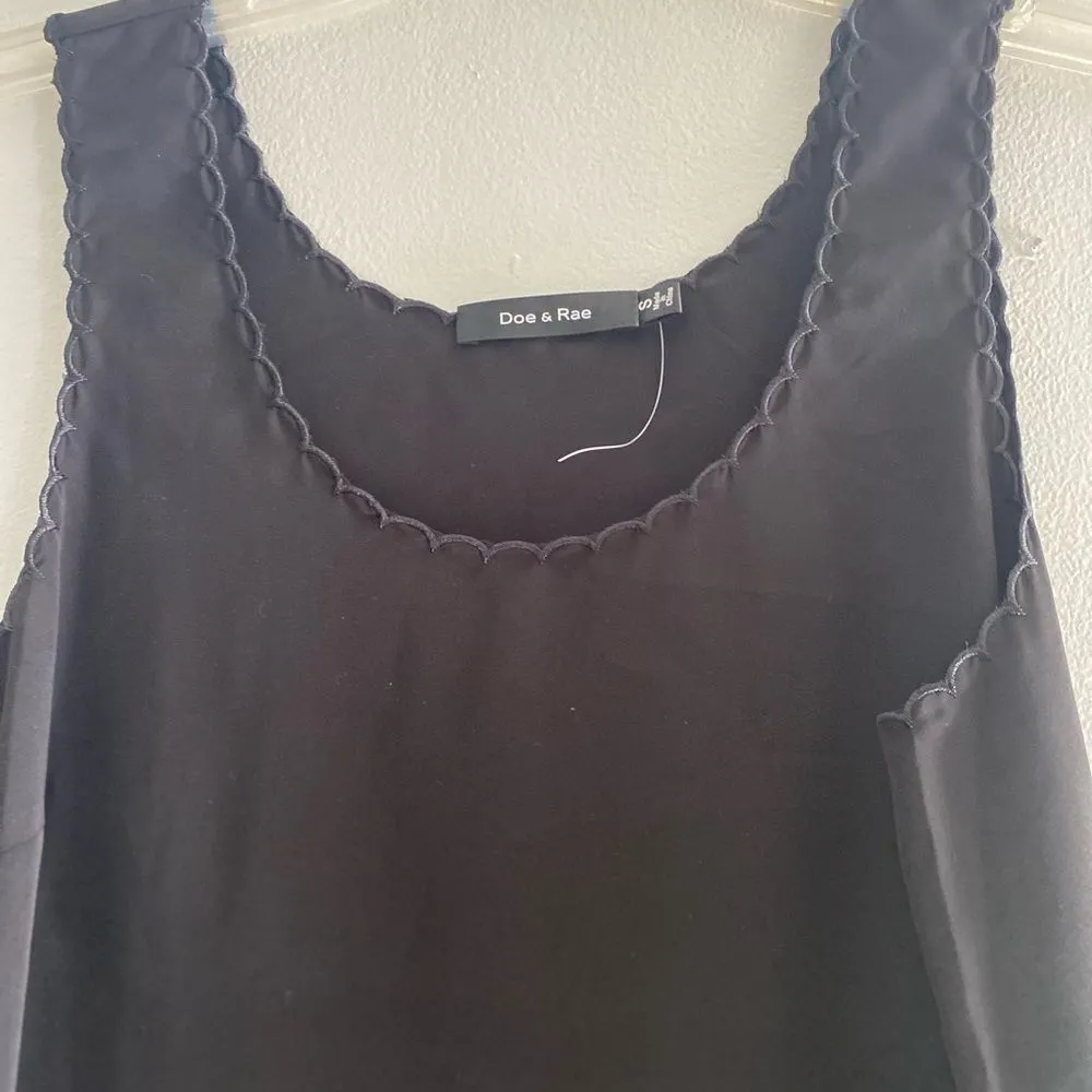 Doe & Rae black scallop detail top S - Image 8