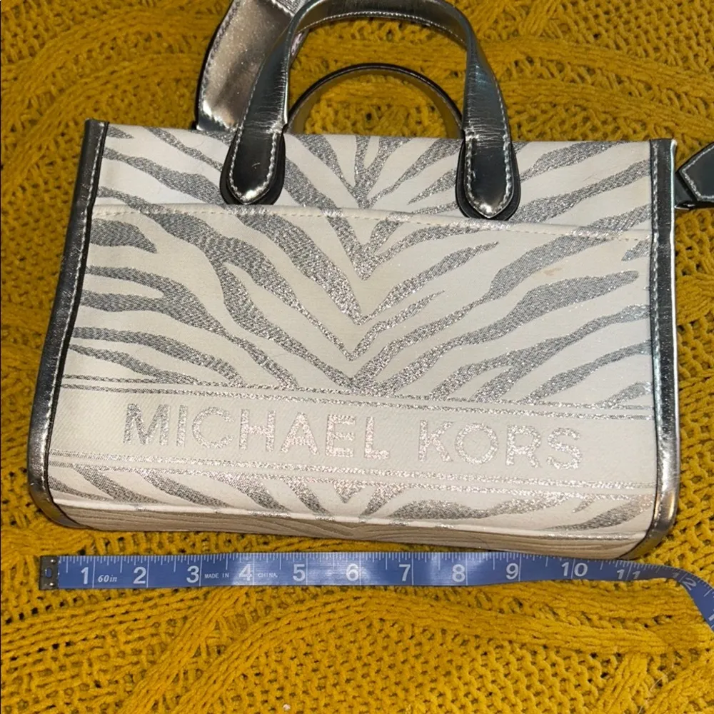 Michael Kors Gigi Metallic Silver and Cream Zebra Jacquard Handbag/Crossbody - Image 13