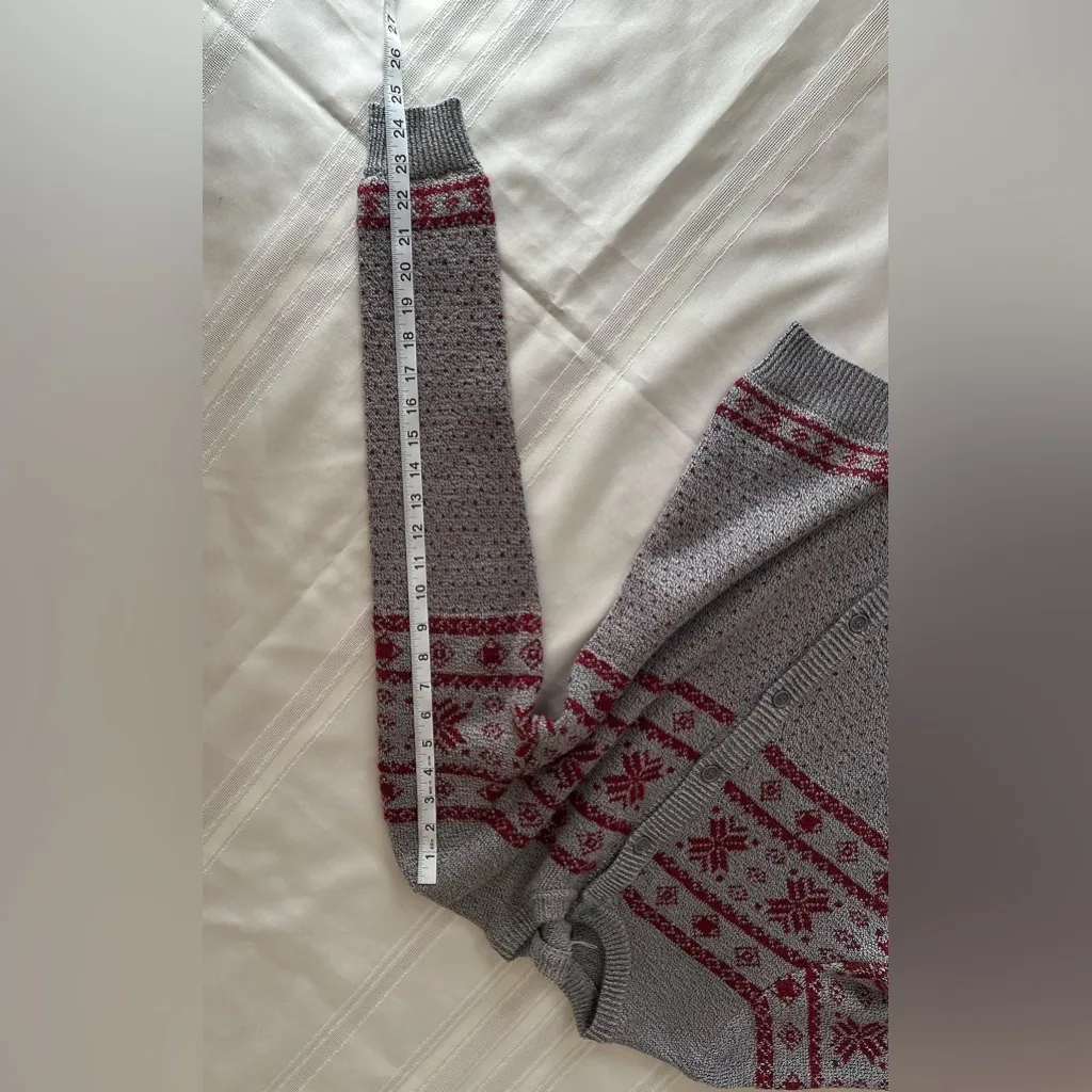 Elegant Gray and Red Patterned Women's Cardigan Size M - Image 10