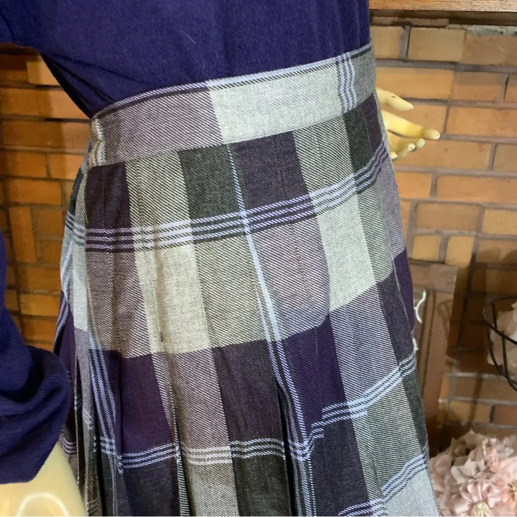 VINTAGE 1980'S TAN JAY GRAY & PURPLE PLAID FULL PLEATED SKIRT (16) - Image 8