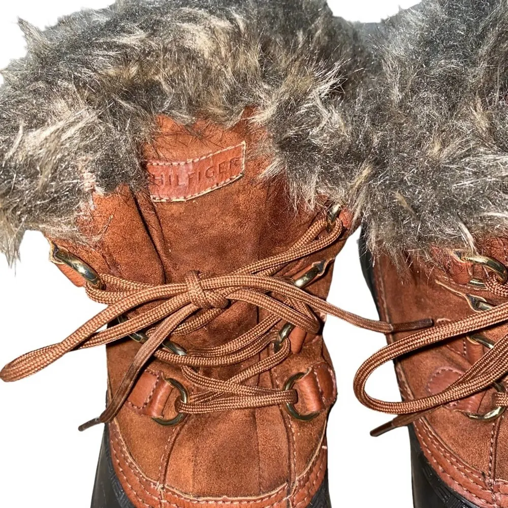Tommy Hilfiger Faux Fur Lined Duck Boots Leather sole faux suede upper brown 10 - Image 4