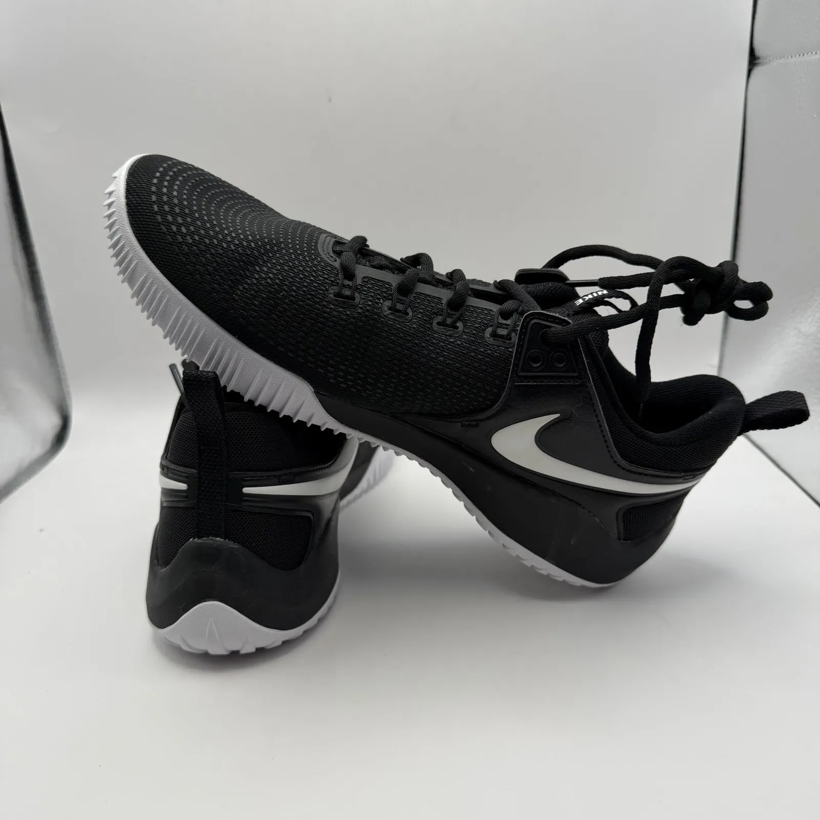 NEW Nike AA0286-001 Zoom HyperAce 2 Black Court Volleyball Shoes Women's 11 - Image 6