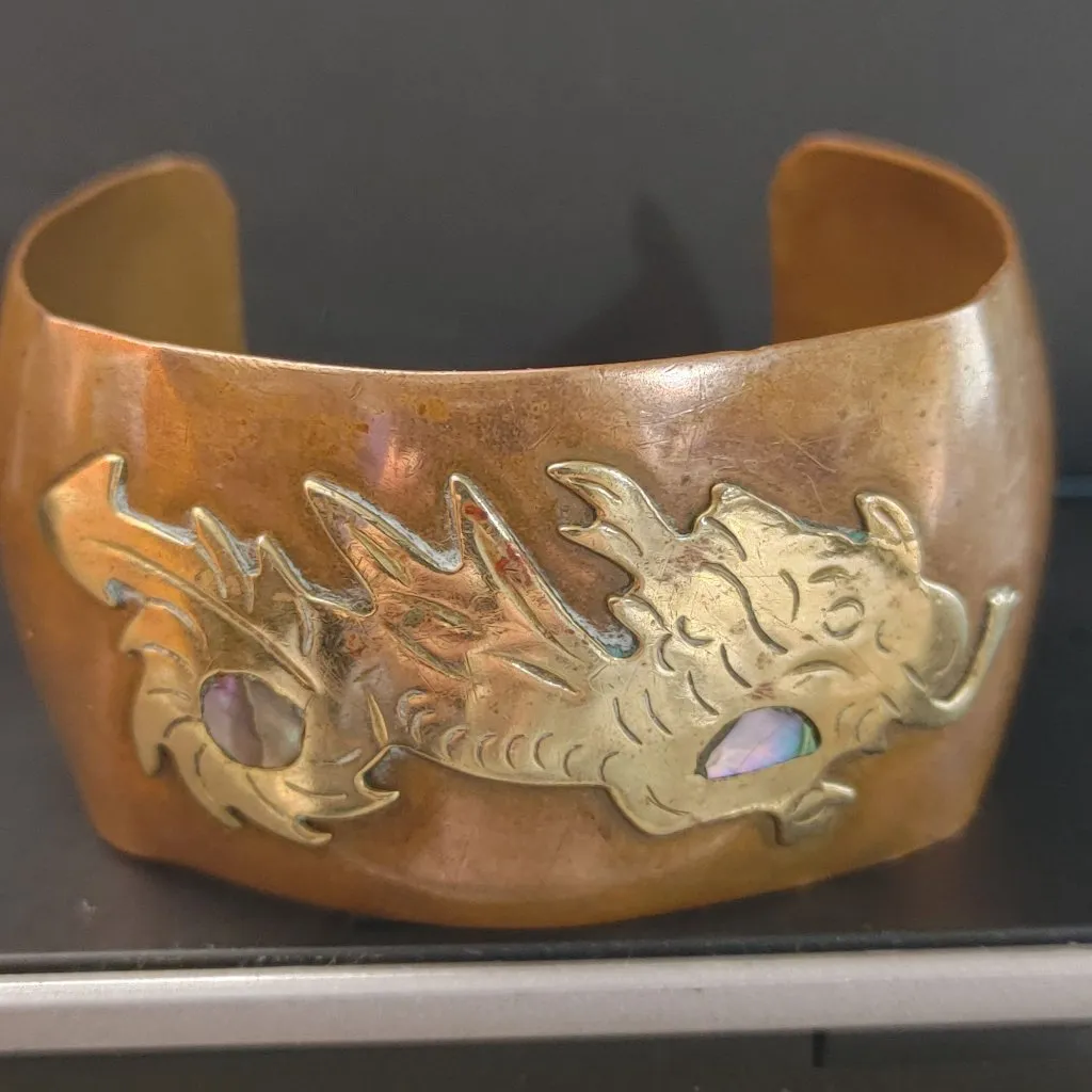 Dragon Mexican Copper Cuff Bracelet MCM Vintage Brass Dragon Abalone 1 Inch Wide Size M - Image 2