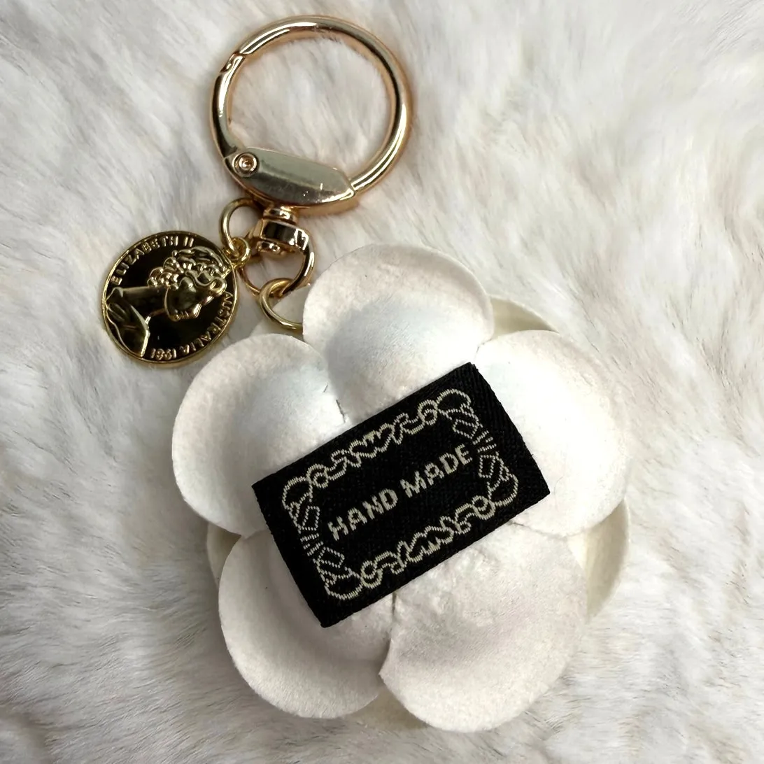 Flower White Bag Charm Keychain Fashion Charm - Image 2