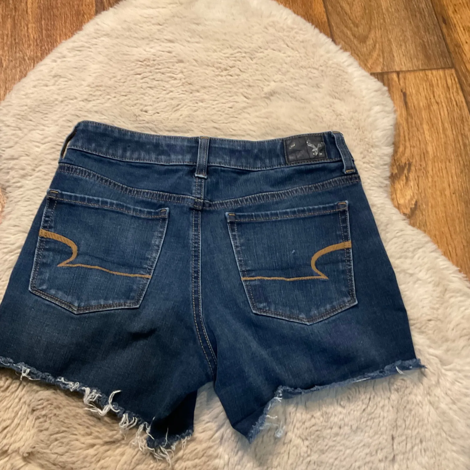 American Eagle High Rise Shortie Size 4 Dark Wash Shorts Raw‎ Hem Stretch Womens - Image 6