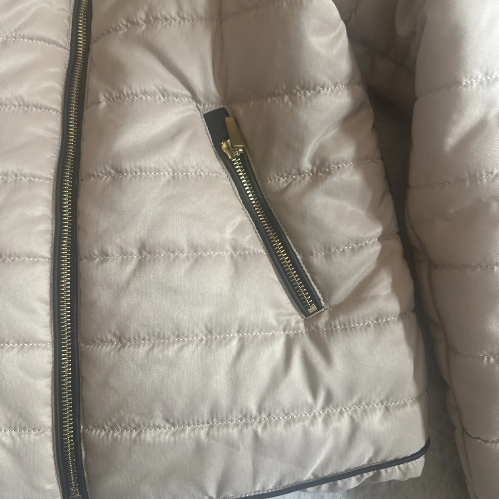 Pretty Little Things Puffer‎ Jacket Size M Tan Size M - Image 3