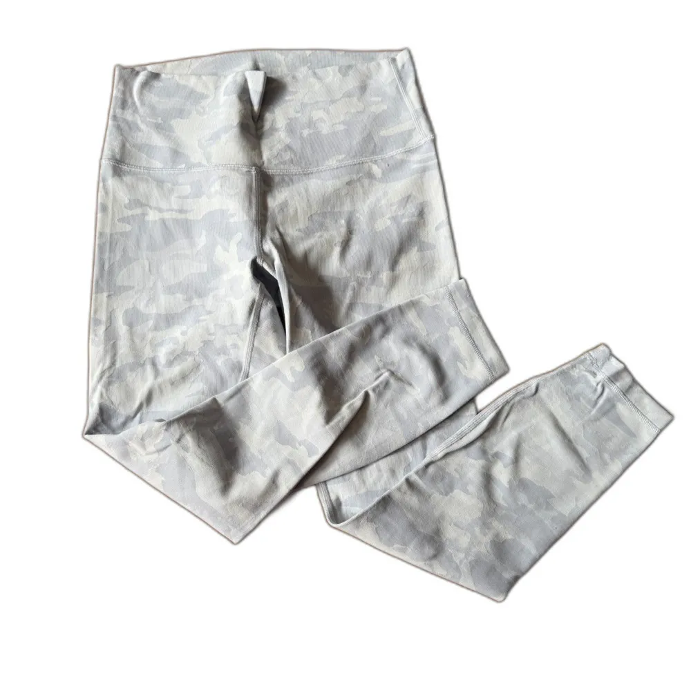 Lululemon Wunder Under High-Rise Tight 25" *Luxtreme Size 10 - Image 4