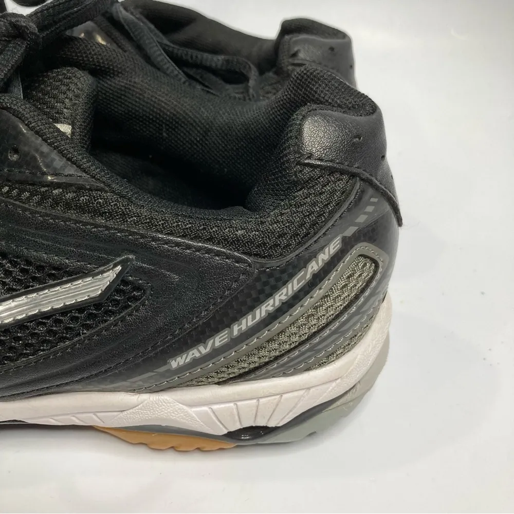 Mizuno wave hurricane sneakers size 7.5 - Image 5