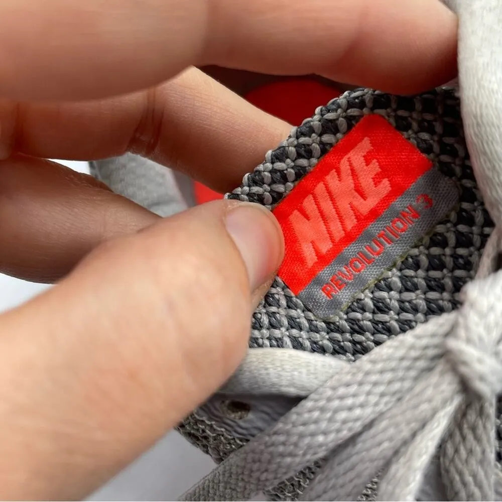 Nike Grey Revolution 3 Womens Running Shoes Sneakers 9.5 Fitness Workout Comfort - Image 3