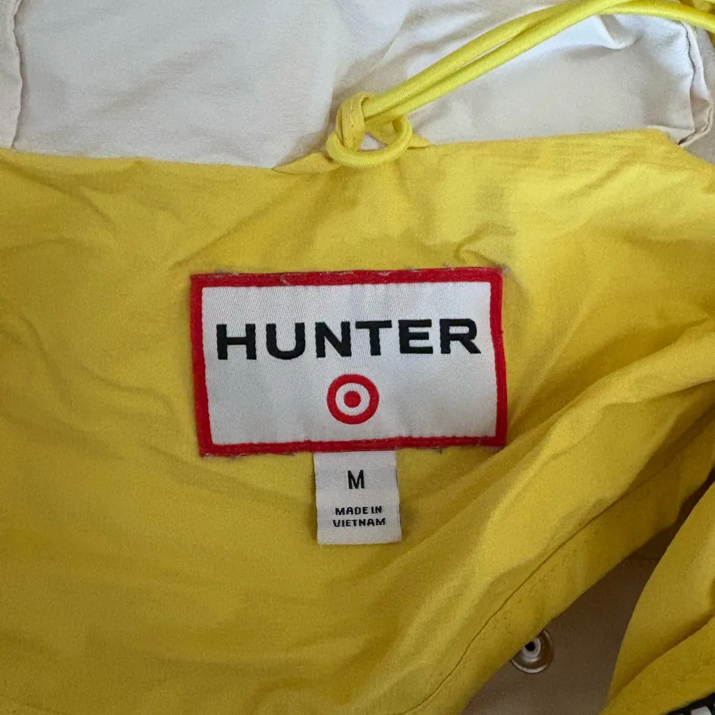Hunter  Target Collab Bright Yellow Raincoat Size Medium EUC - Image 3