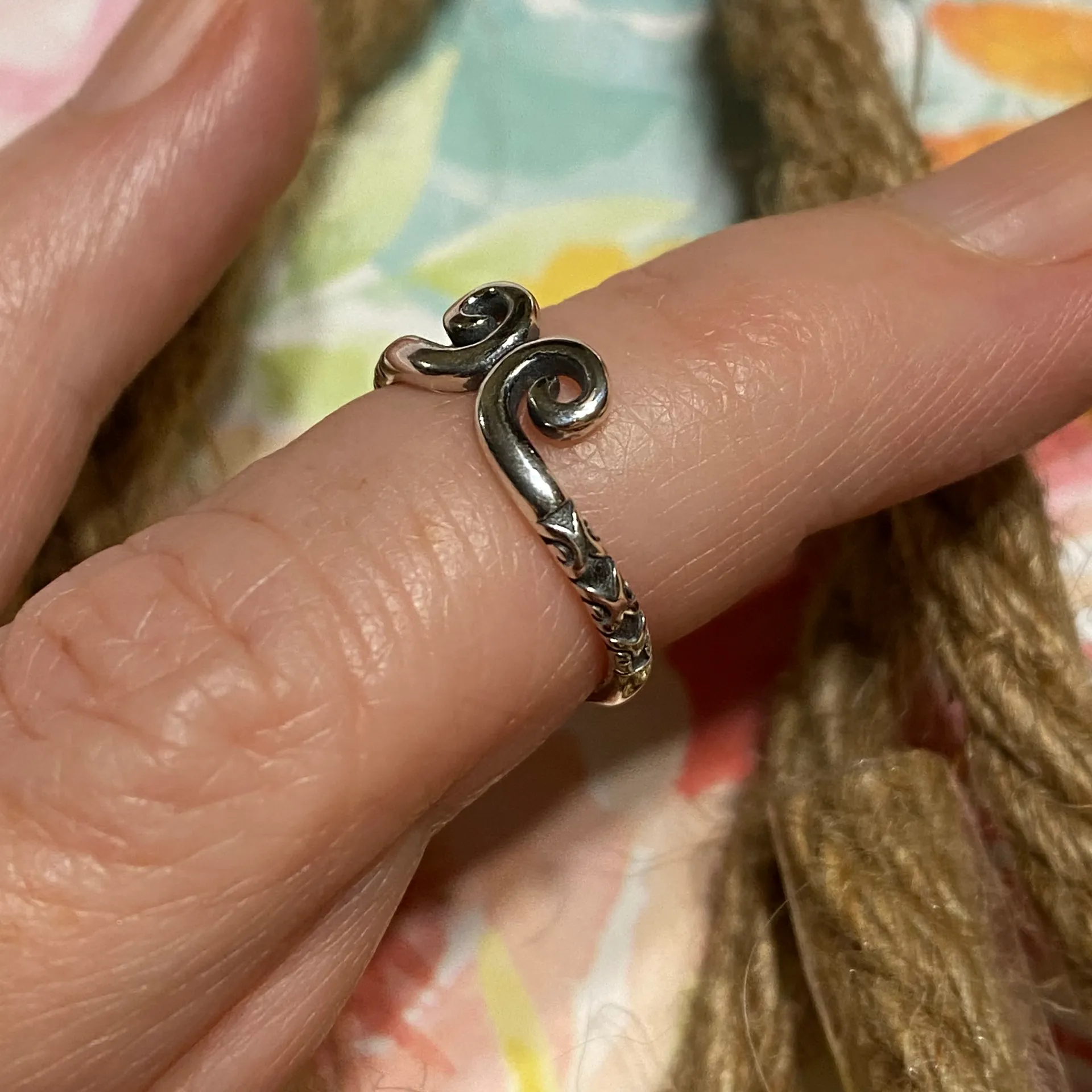 Sterling silver Spiral Toe Ring Midi Ring - Image 3