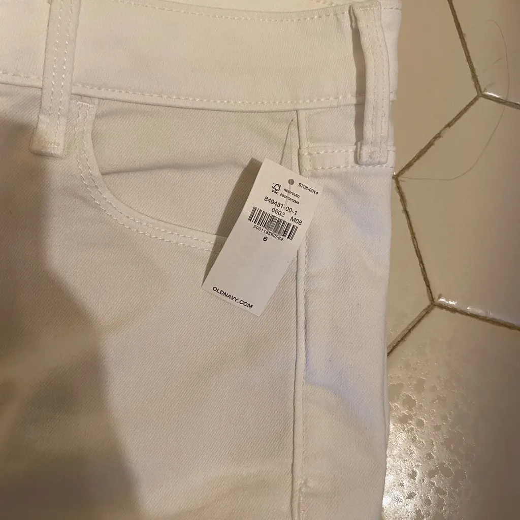 Old Navy Bright White Denim Pants - Image 2