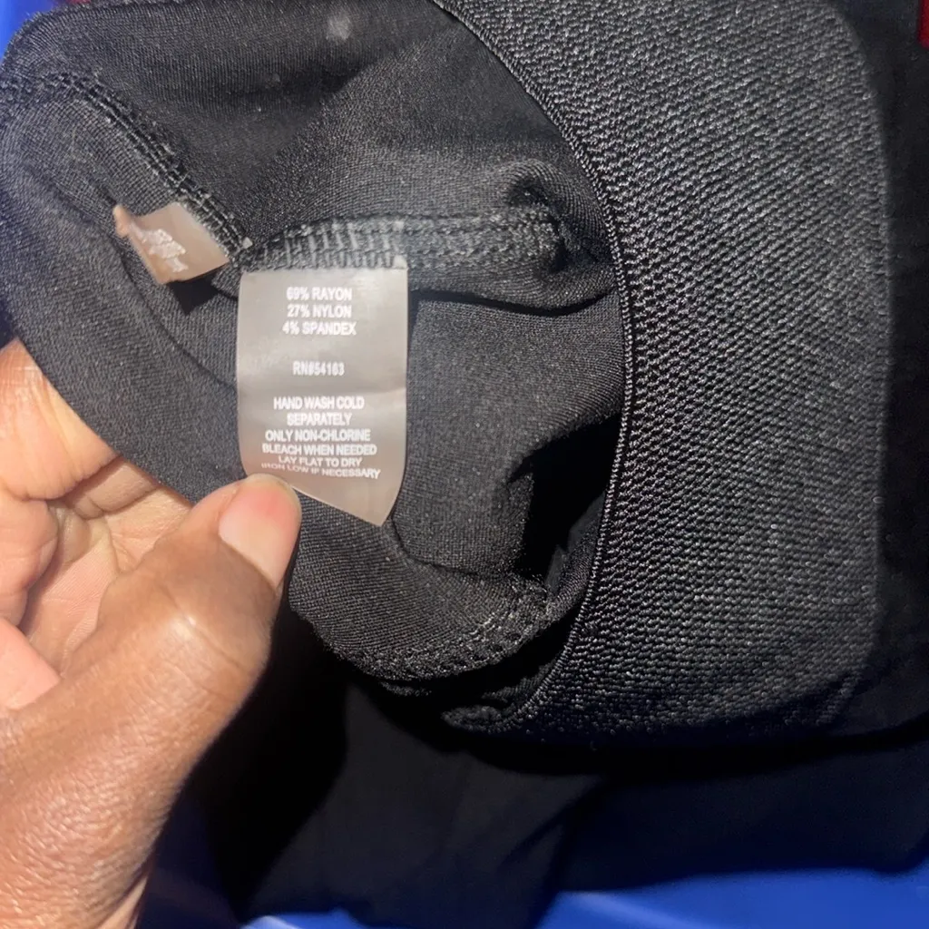 Calvin Klein Bottoms SIZE S - Image 4