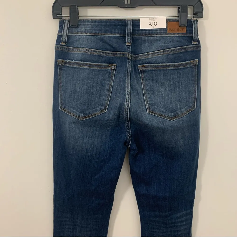 NWT  Skinny Fit Distressed Animal Print Patch Raw Hem Jeans Size 3/26 - Image 8