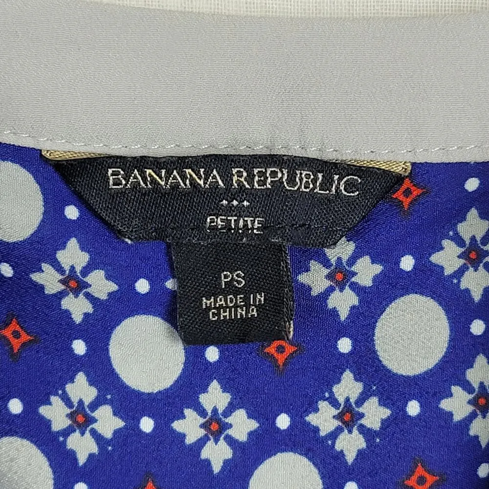 Banana Republic Women's Blouse PS Blue Geometric Print V Neck Long Sleeves Retro - Image 7