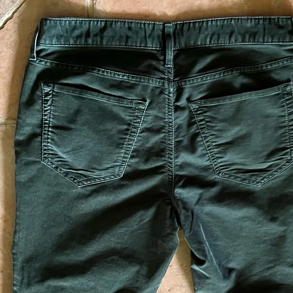 Eddie Bauer womens relaxed boyfriend raw hem fringe midnrise green corduroy 6 - Image 10