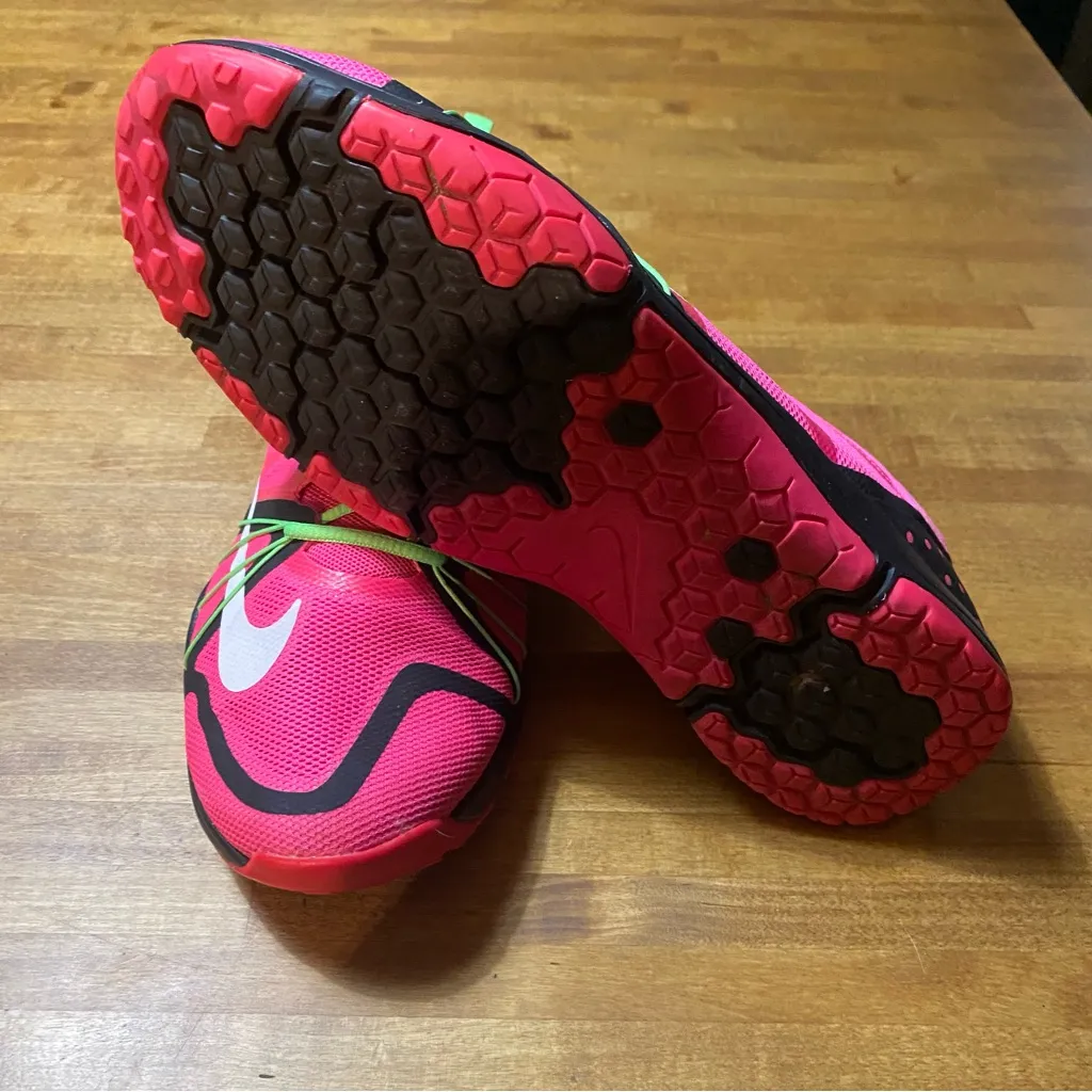 Nike Free Cross Compete Pink and Green Athletic Shoes. 8 - Image 4