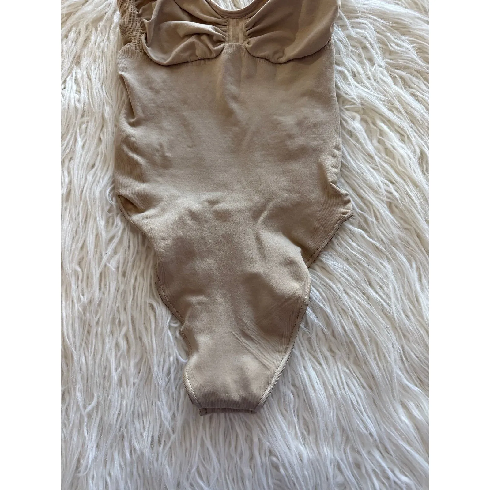 Skims Seamless Sculpt Thong Bodysuit Clay Size Medium - Image 4