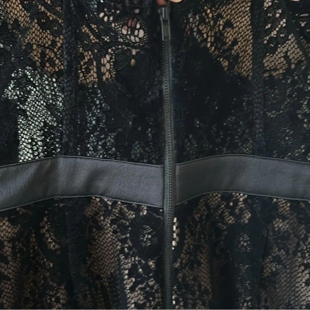 NWOT  x Chrissy Teigen Love By the Moon Lace Corset Mini Dress, Small - Image 9