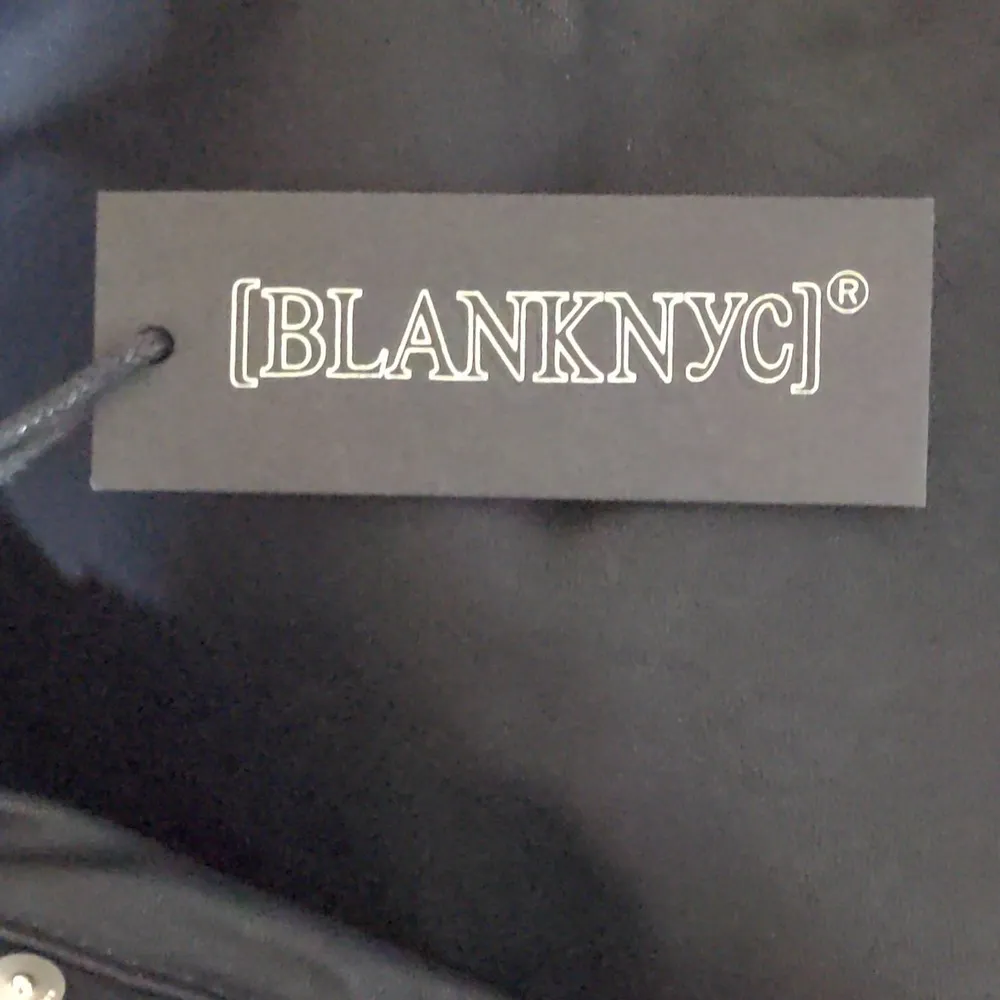 Blank NYC Vegan Leather Skinny Ankle Zip Moto Pants in Black - Size 32 - NWT - Image 10