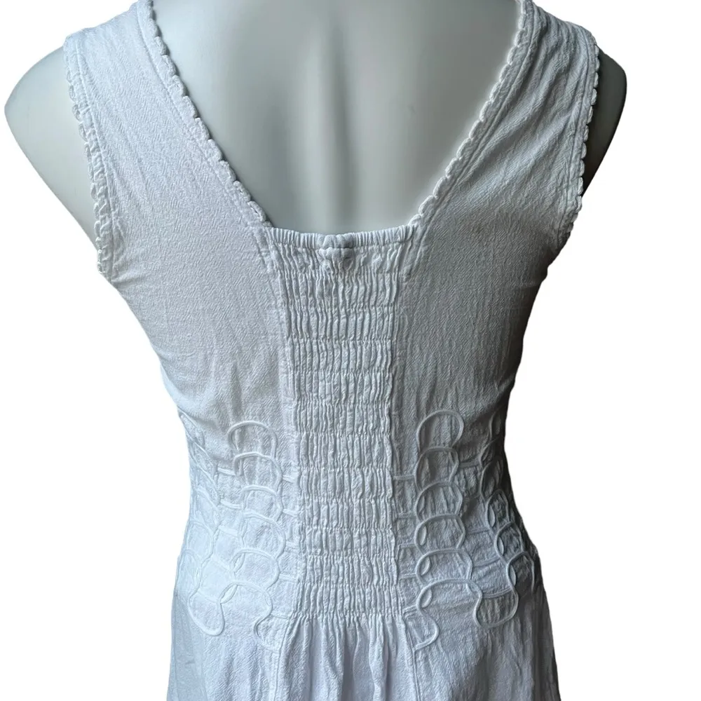 Blanco By Nature Sleeveless V - Image 12