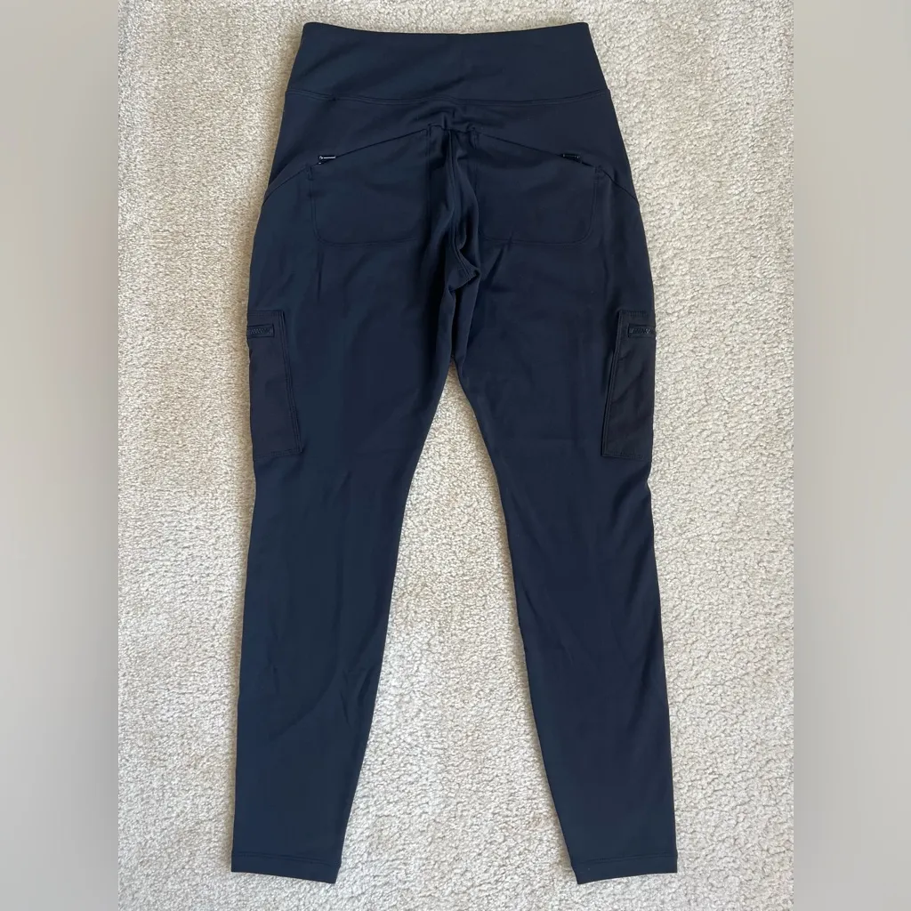 Athleta Headlands Hybrid Cargo II Tight Leggings in Black Women’s 2 Petite - Image 4