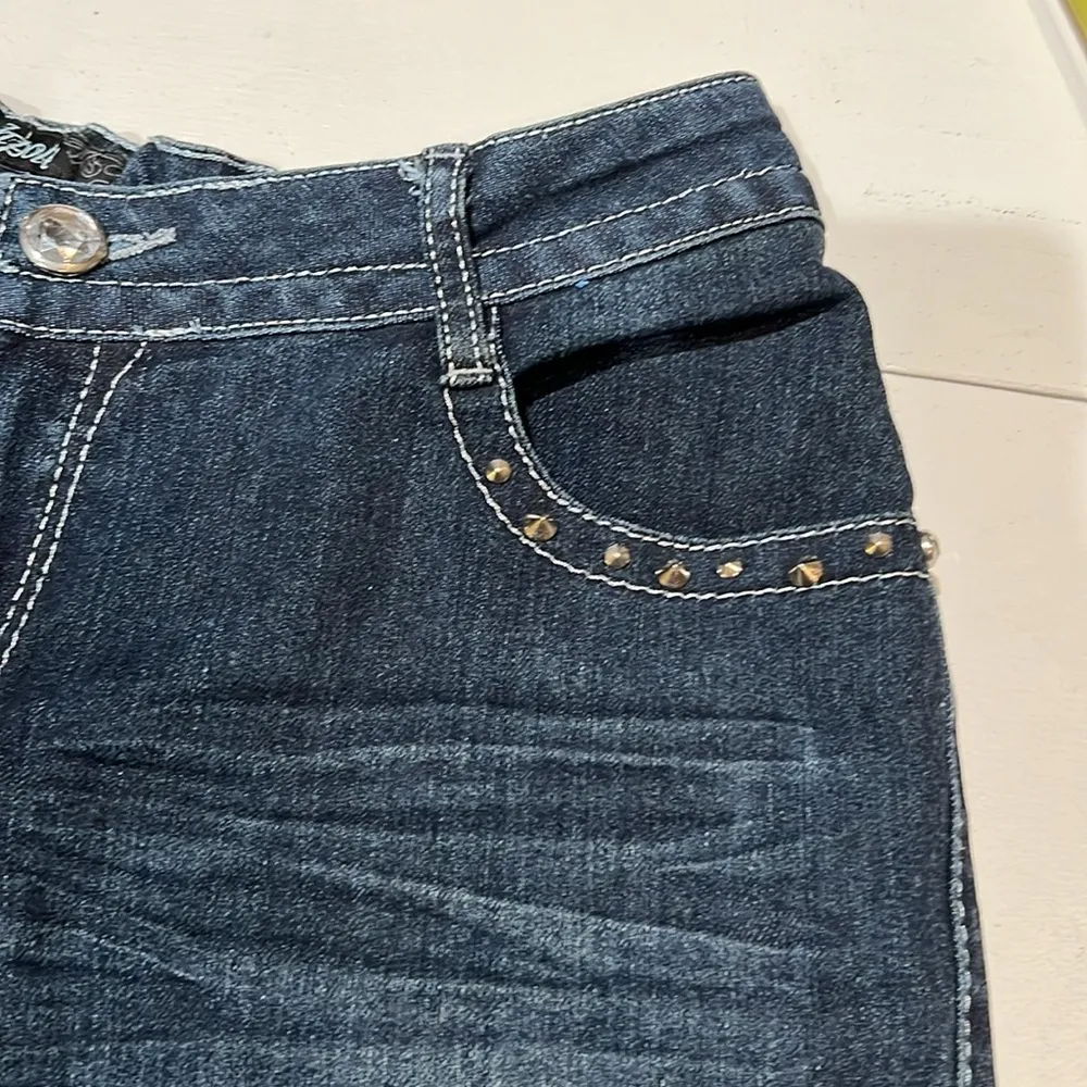 Southpole juniors size 13 elastic waist stretch shorts (CUT) studded pocket - Image 5