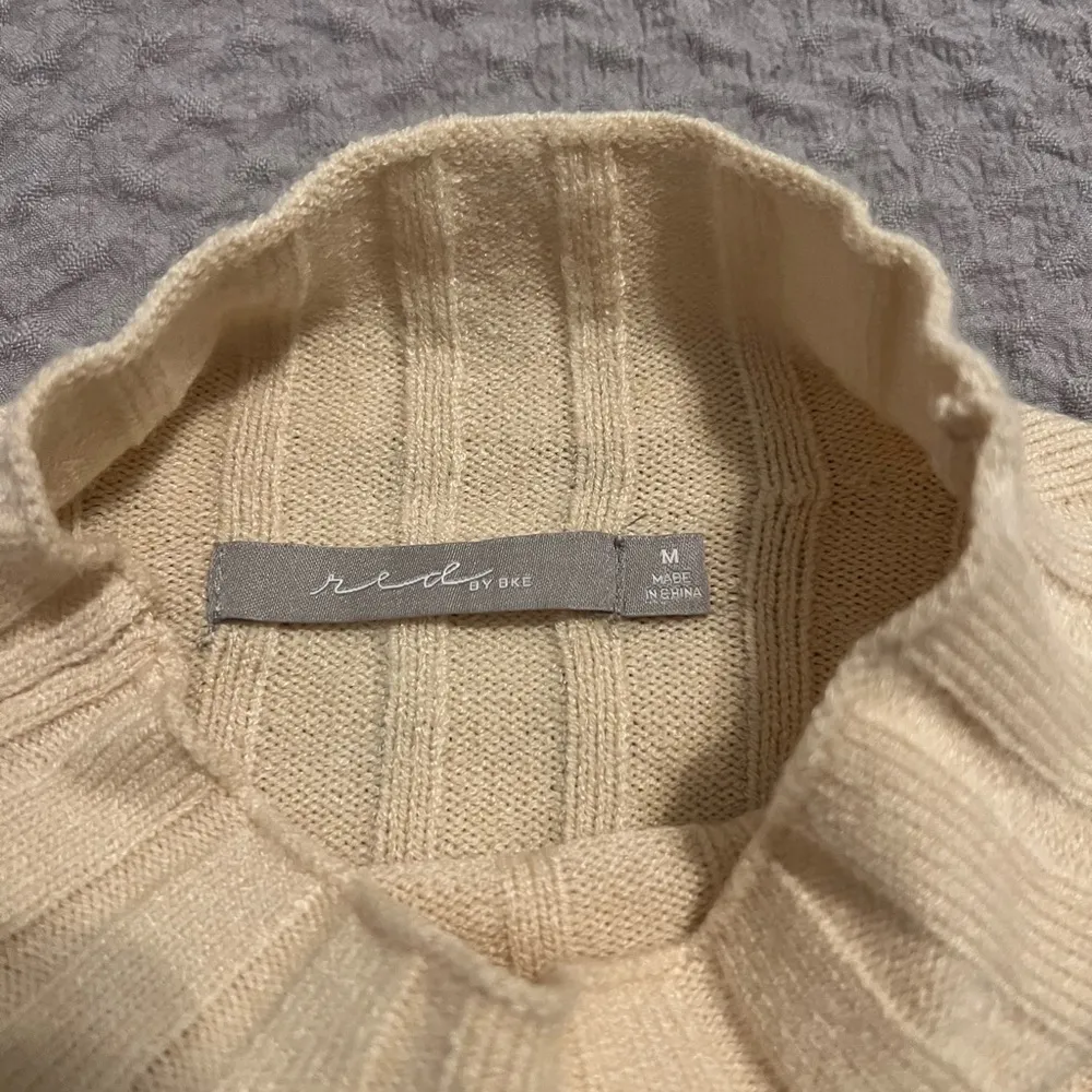 Wide Ribbed Sweater Size M - Image 6