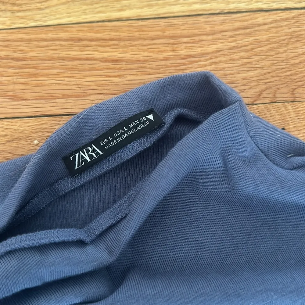 Zara mock neck blue sleeveless top - Image 5