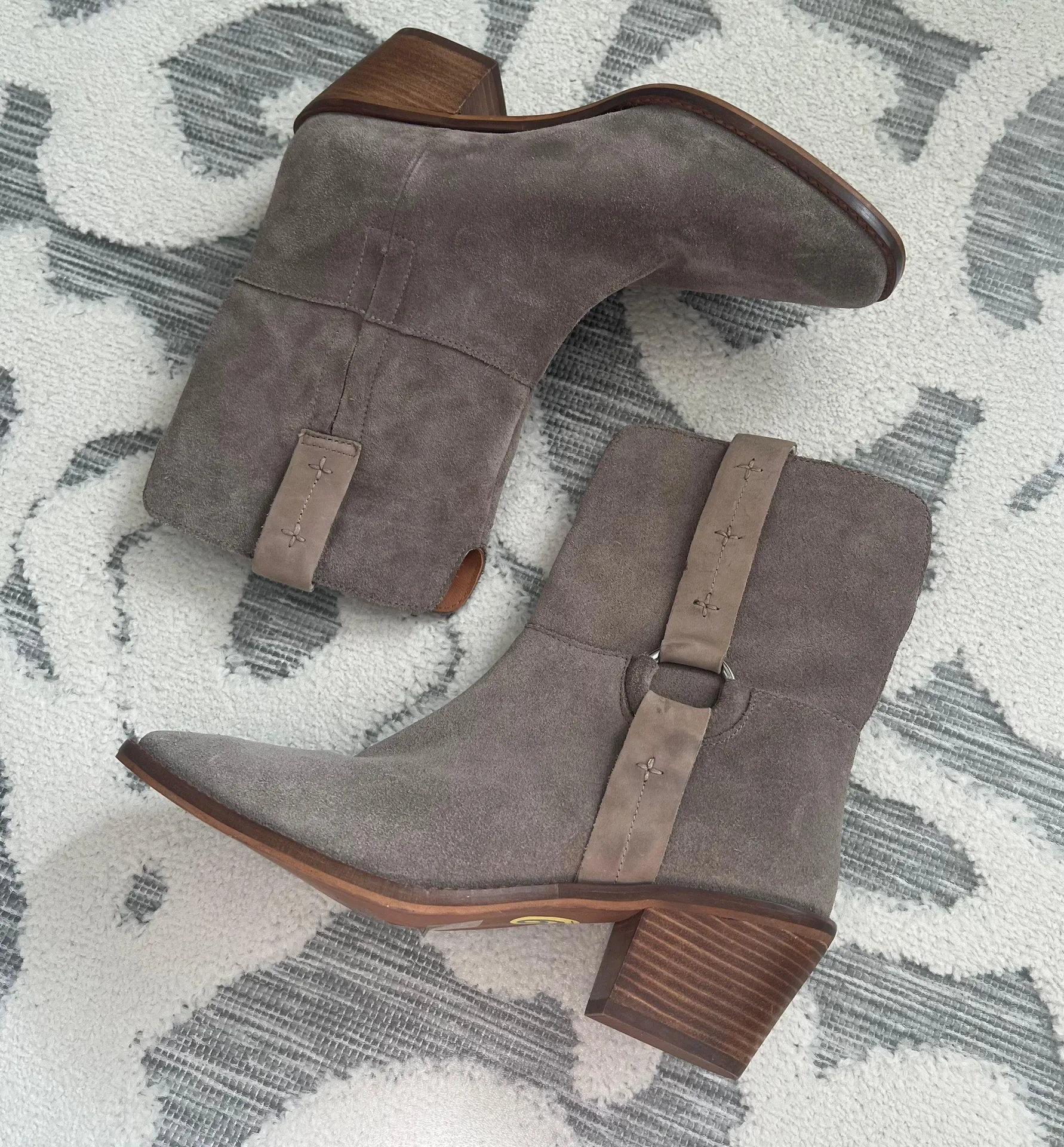 Western Boho Kamaree Booties in Taupe Beige Suede Size 9 NEW - Image 2