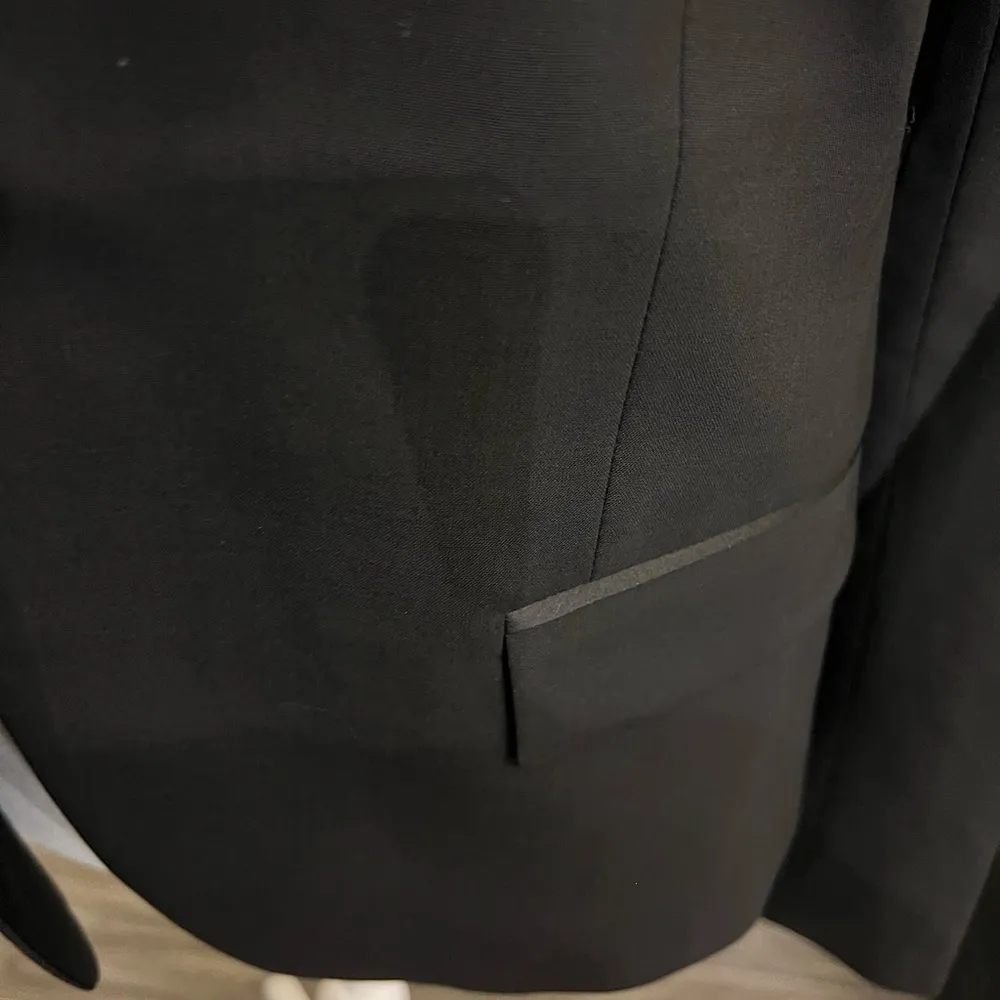 Theory Black Tailored Blazer with Notched Lapels - Image 11