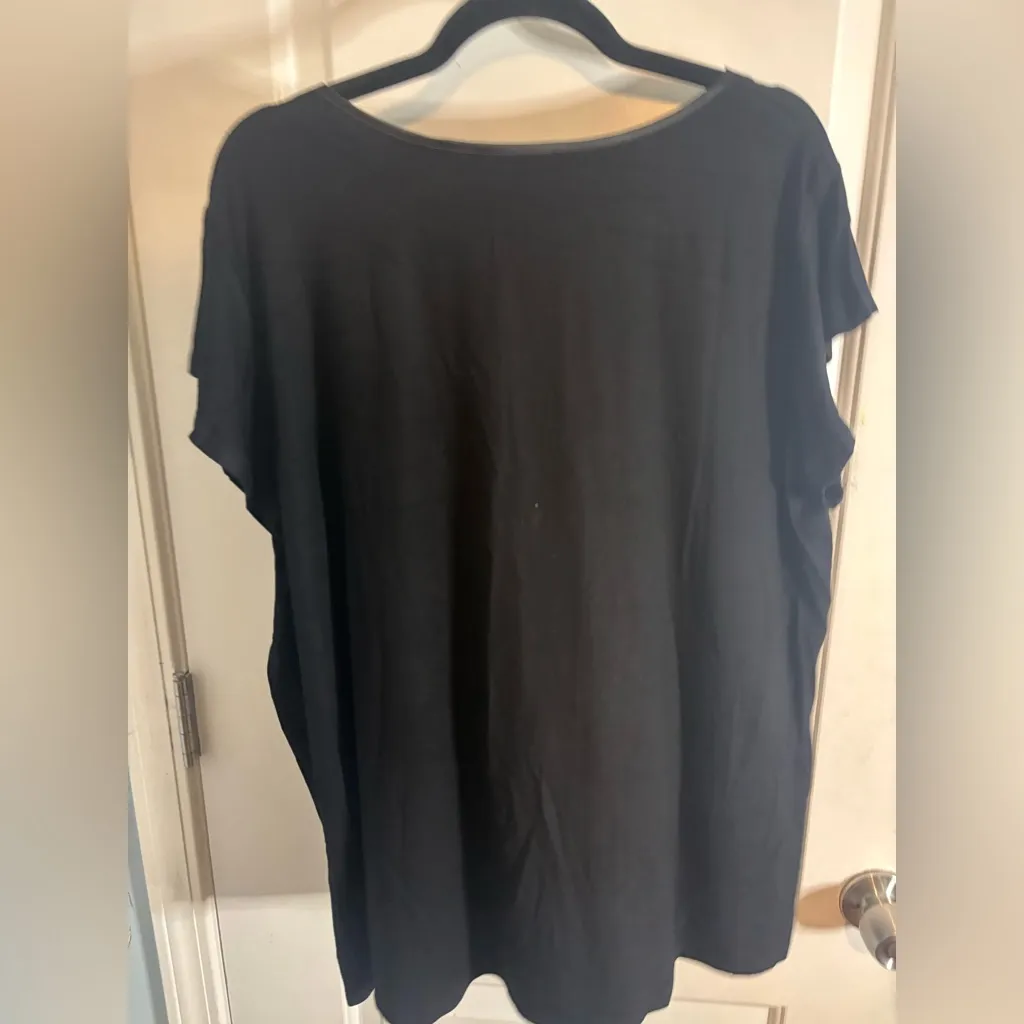 T Tahari Black Short Sleeve Top size 2X NWT - Image 3