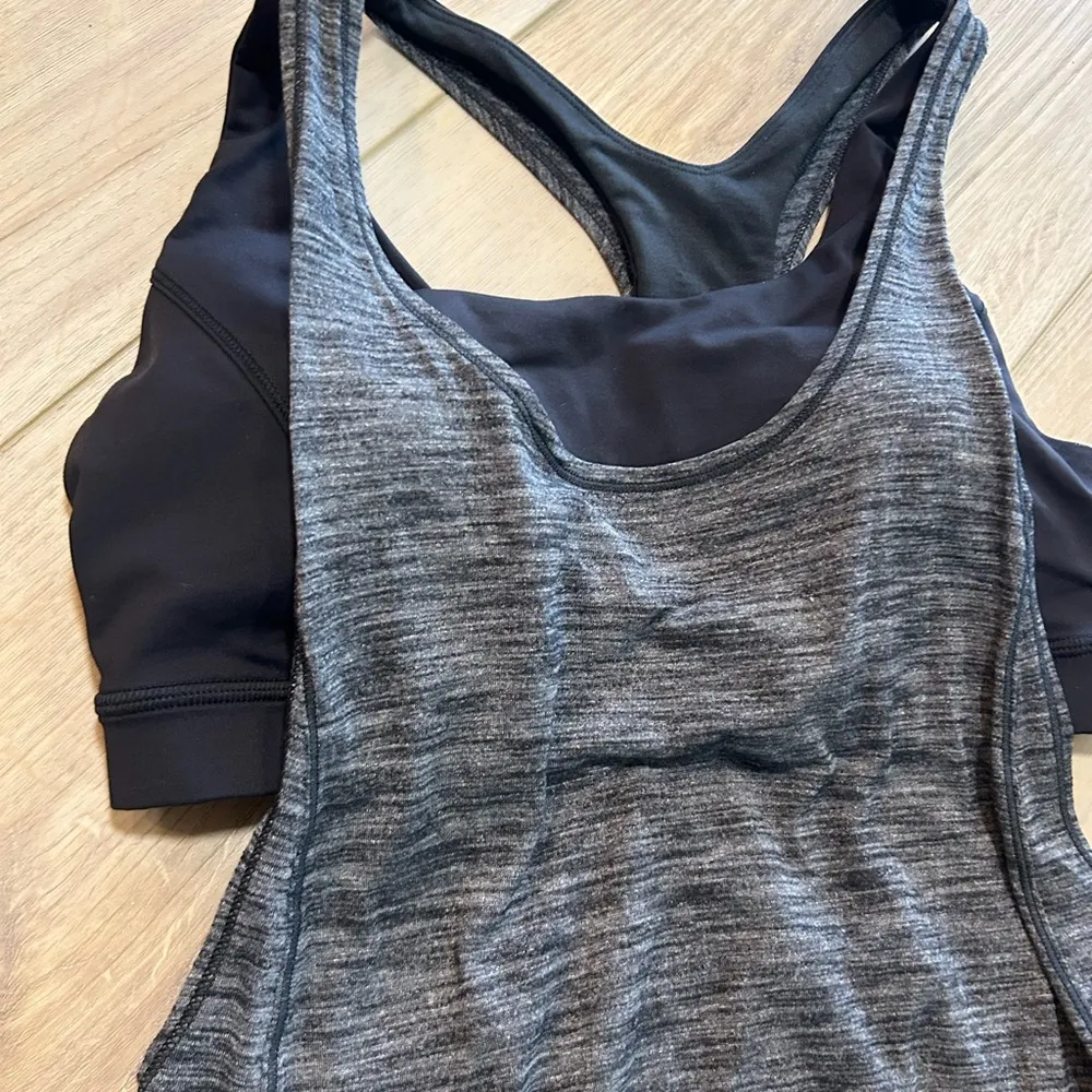 Lululemon Racerback w/Sports Bra - Size 10 - Image 4