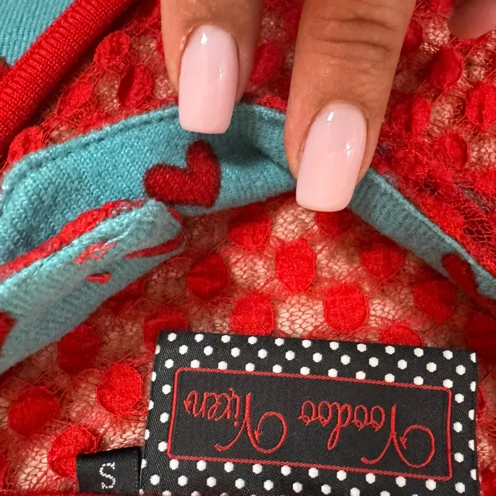 Voodoo Vixen Heart Patterned Dress with Red Accents Size Small. E73 Blue - Image 4