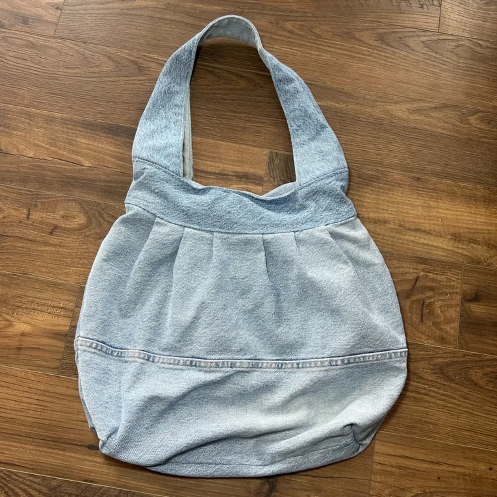 Denim Purse Tote Bag Light Denim Wash Jean Lined Clasp Shoulder Bag Hobo Travel Blue - Image 4