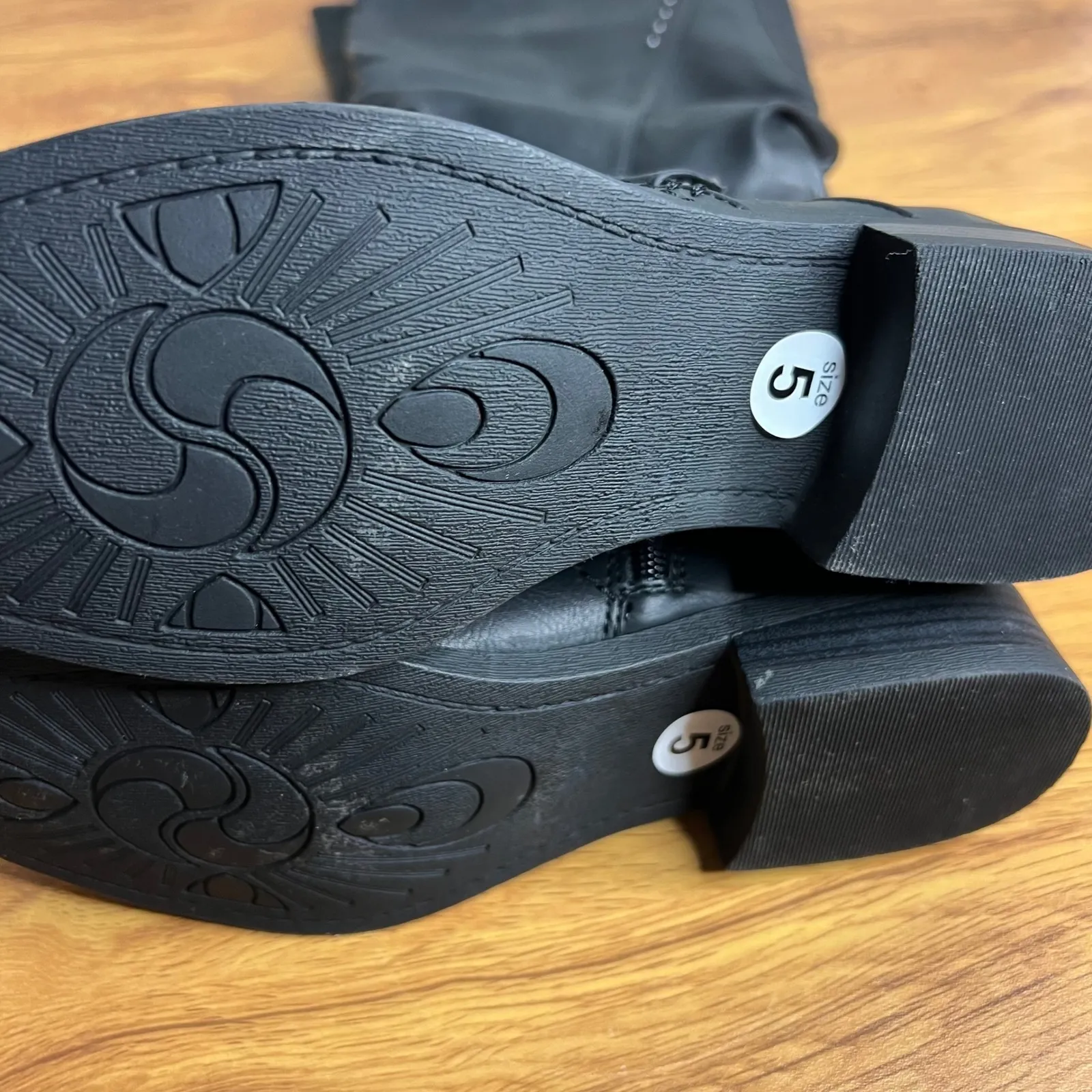 White Mountain Liona Faux Leather Tall Riding Boots Size 5 Black Studded NEW - Image 4