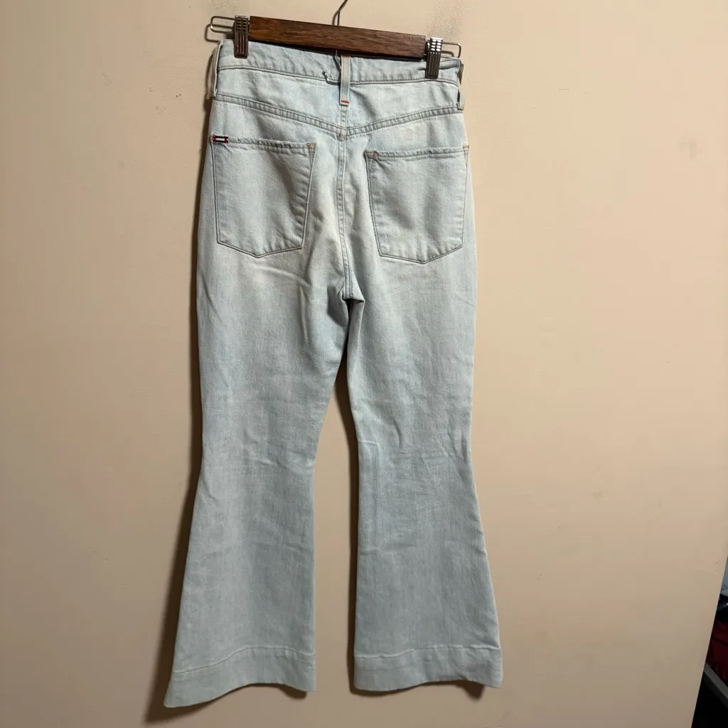 Alice+Olivia Light Wash High Rise Bell Bottom Flare Jean in Space Oddity Size 25 - Image 7
