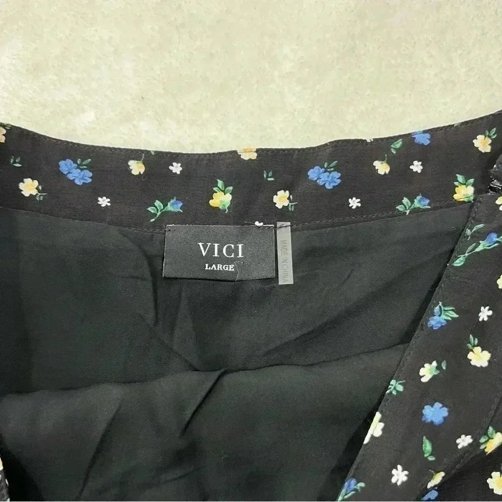 Vici Floral Skirt size L - Image 3