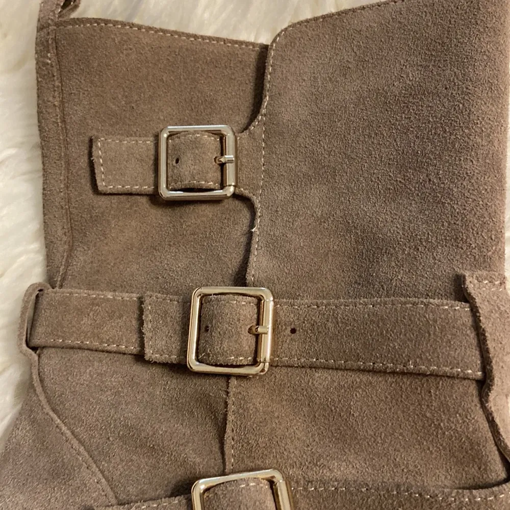 Arturo Chiang Leather Boots size 9 excellent condition wedge heel 4” color gray - Image 15