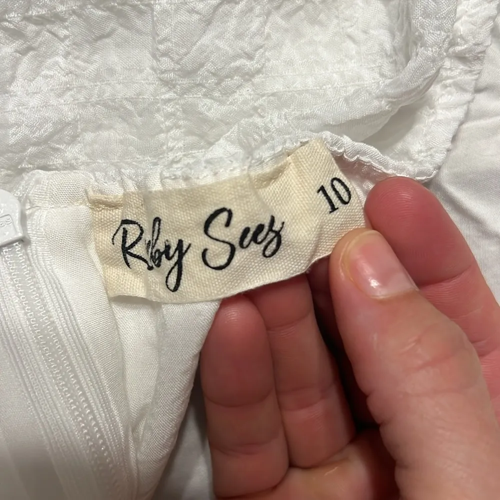 Urban Outfitters Ruffle V Neck Puff Kiss the Sky Mini Dress White Ruby Sees Boho Size 10 - Image 9