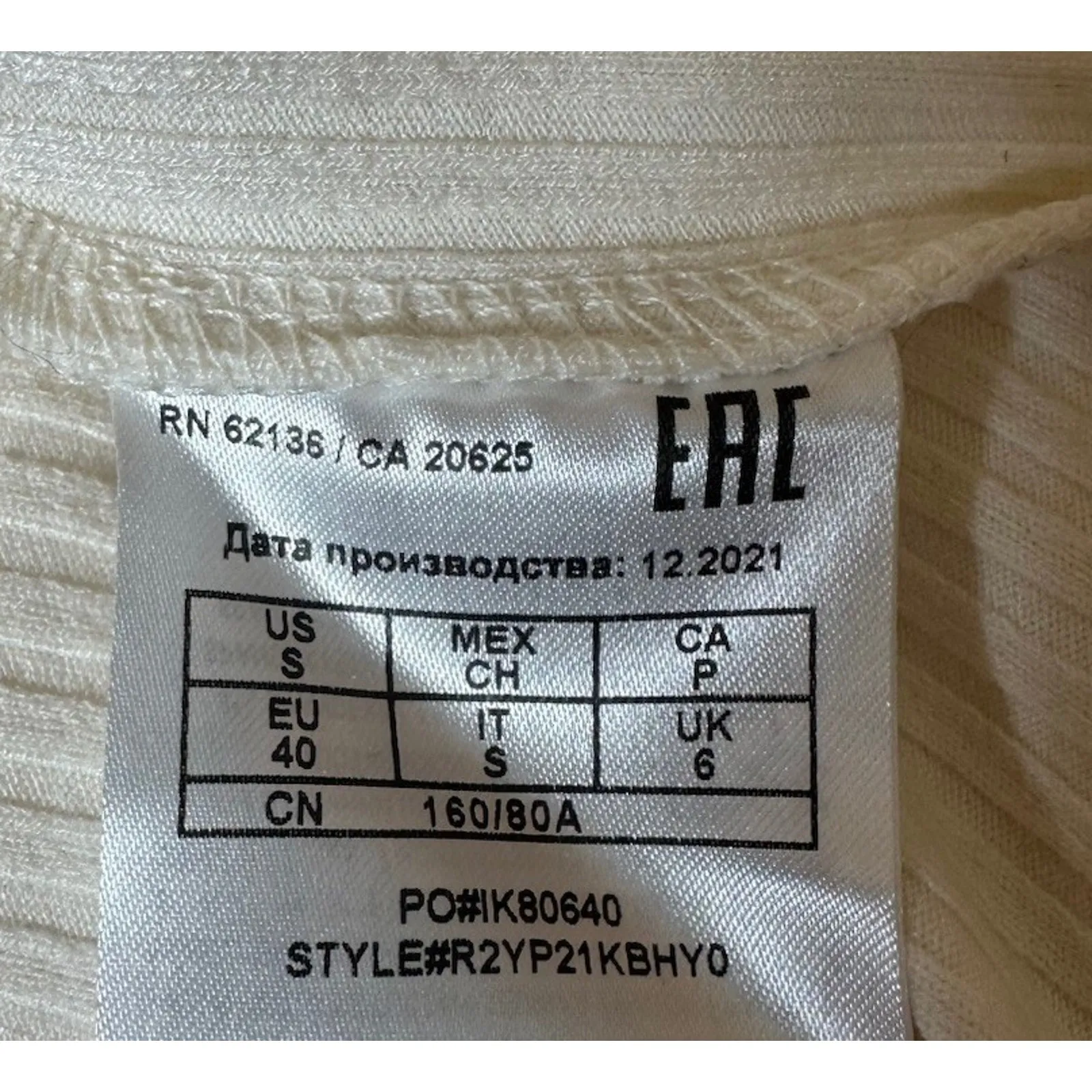 Guess Sz Small Half Sleeve High Neck Crop Top Womens Knit Ivory Ribbed Panels - Image 10