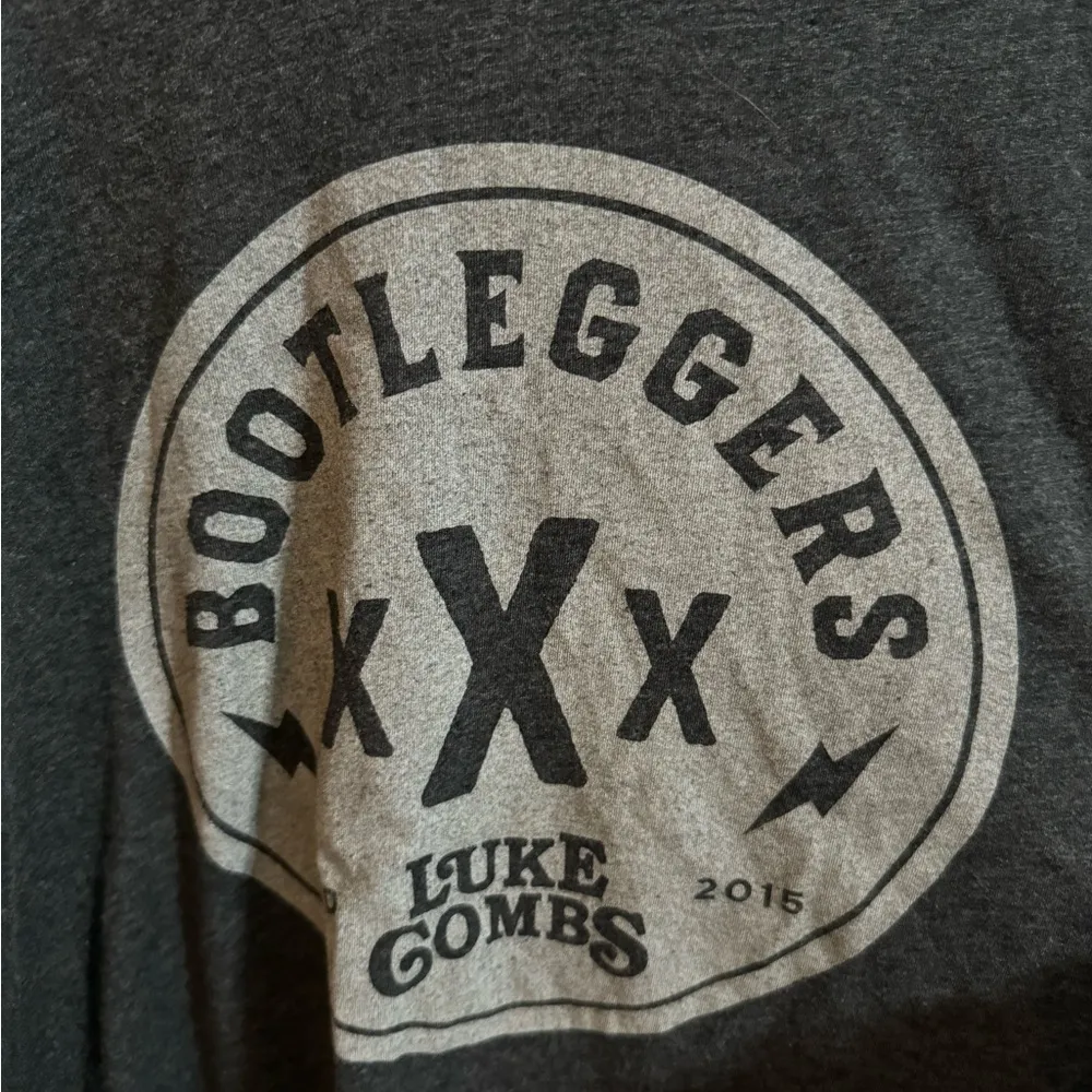 Luke Combs Bootleggers Graphic Tee in Dark Gray Size M - Image 3