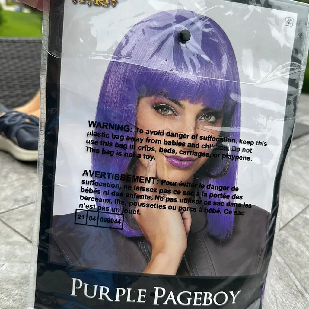 Purple pageboy wig - Image 2
