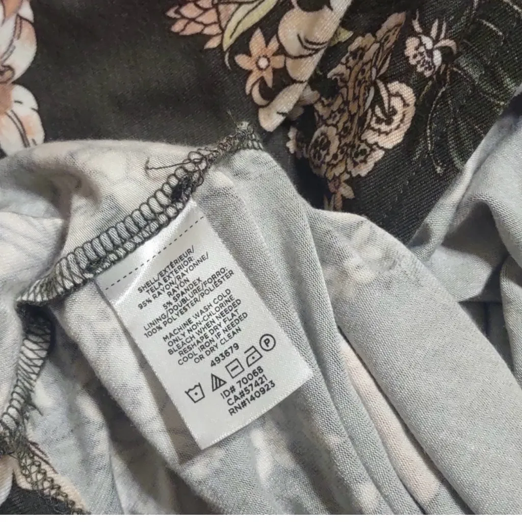 LOFT Floral Maxi Dress in Gray and Pink - Image 7