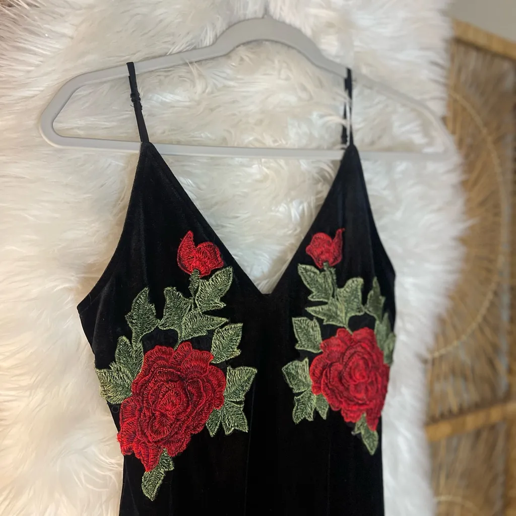 Black Velvet Bodycon V Neck Spaghetti Strap Dress w Red Floral Embroidery 🌹Goth - Image 2