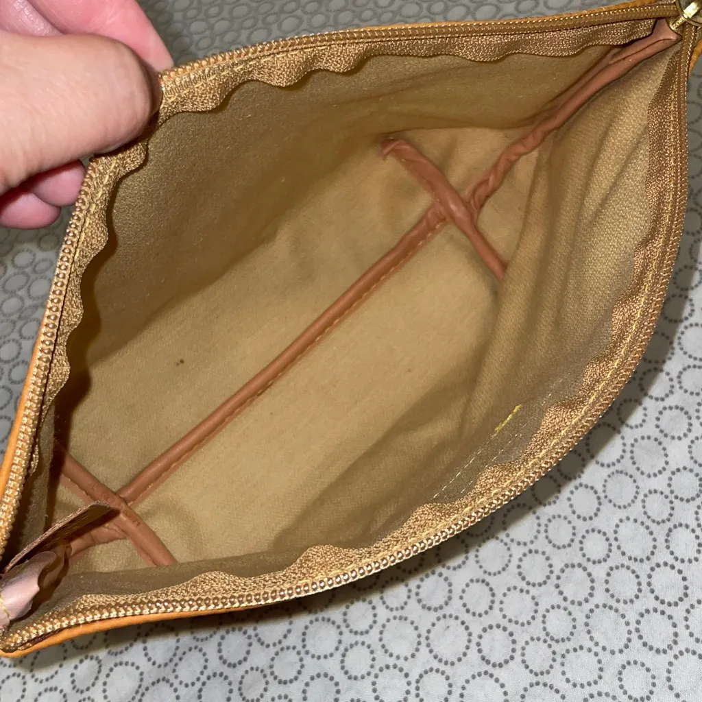 Alviero Martini Pouch/Cosmetic Bag Tan - Image 11